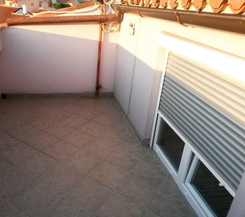 שטיניאן Apartments Zufic מראה חיצוני תמונה